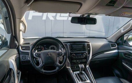 Mitsubishi Pajero Sport III рестайлинг, 2018 год, 2 849 000 рублей, 6 фотография