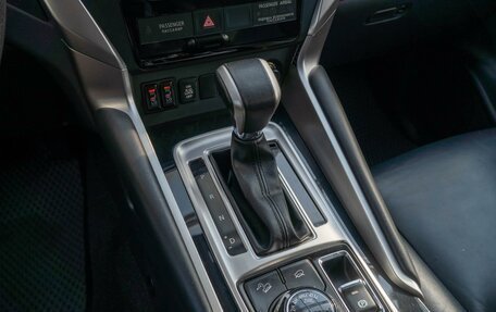 Mitsubishi Pajero Sport III рестайлинг, 2018 год, 2 849 000 рублей, 13 фотография