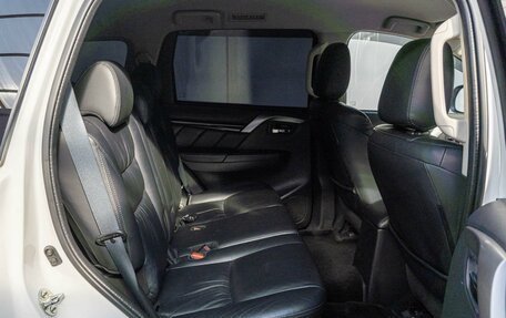 Mitsubishi Pajero Sport III рестайлинг, 2018 год, 2 849 000 рублей, 9 фотография