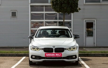 BMW 3 серия, 2017 год, 1 975 000 рублей, 2 фотография