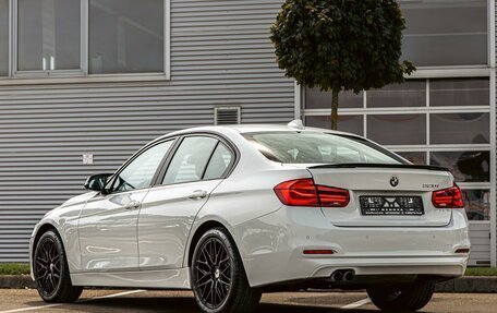 BMW 3 серия, 2017 год, 1 975 000 рублей, 10 фотография