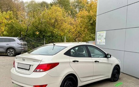 Hyundai Solaris II рестайлинг, 2015 год, 929 000 рублей, 4 фотография