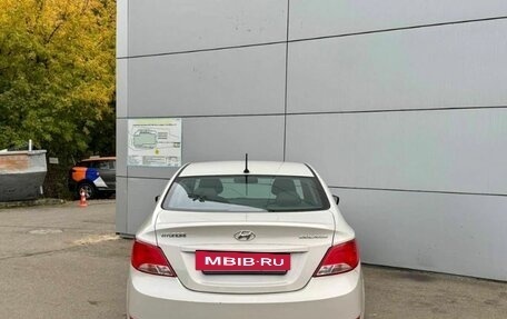 Hyundai Solaris II рестайлинг, 2015 год, 929 000 рублей, 5 фотография