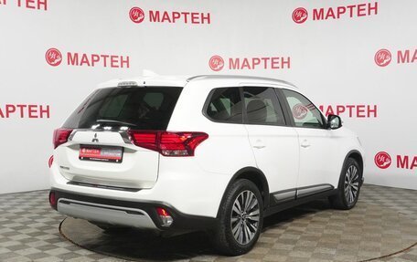 Mitsubishi Outlander III рестайлинг 3, 2020 год, 1 919 000 рублей, 5 фотография
