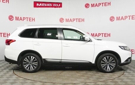 Mitsubishi Outlander III рестайлинг 3, 2020 год, 1 919 000 рублей, 4 фотография
