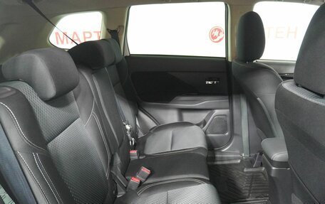 Mitsubishi Outlander III рестайлинг 3, 2020 год, 1 919 000 рублей, 12 фотография