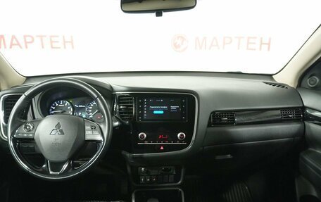 Mitsubishi Outlander III рестайлинг 3, 2020 год, 1 919 000 рублей, 17 фотография