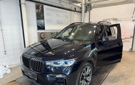 BMW X7, 2021 год, 9 000 000 рублей, 2 фотография