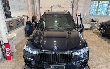BMW X7, 2021 год, 9 000 000 рублей, 3 фотография