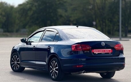 Volkswagen Jetta VI, 2014 год, 850 000 рублей, 3 фотография