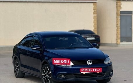 Volkswagen Jetta VI, 2014 год, 850 000 рублей, 2 фотография