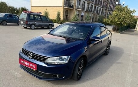 Volkswagen Jetta VI, 2014 год, 850 000 рублей, 5 фотография
