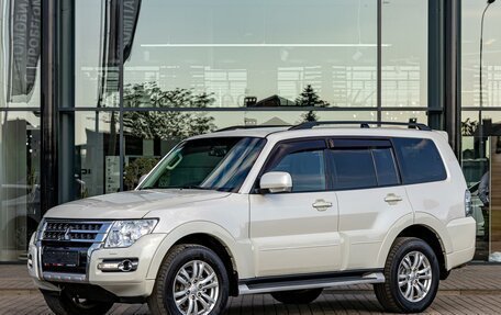 Mitsubishi Pajero IV, 2015 год, 2 125 000 рублей, 1 фотография