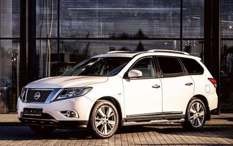 Nissan Pathfinder, 2016 год, 1 595 000 рублей, 1 фотография
