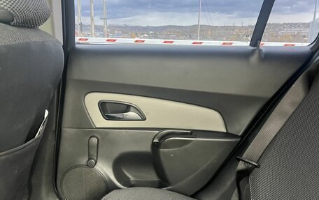 Chevrolet Cruze II, 2013 год, 810 000 рублей, 17 фотография
