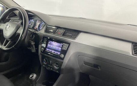 Skoda Rapid I, 2019 год, 1 300 000 рублей, 17 фотография