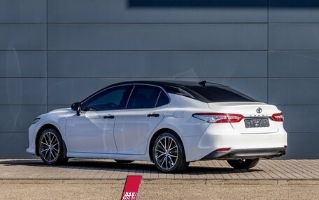 Toyota Camry, 2021 год, 2 495 000 рублей, 4 фотография