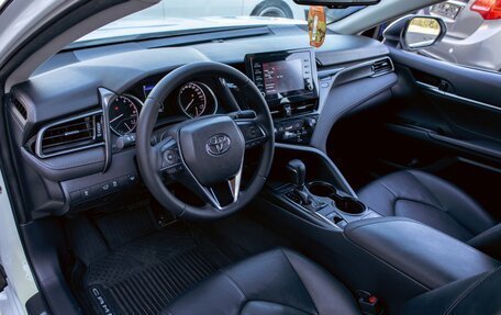 Toyota Camry, 2021 год, 2 495 000 рублей, 14 фотография