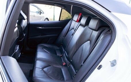 Toyota Camry, 2021 год, 2 495 000 рублей, 18 фотография