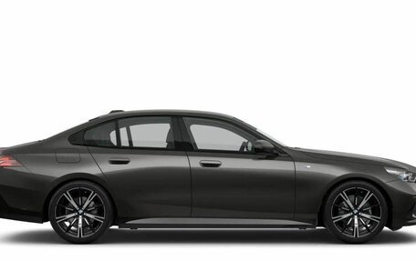 BMW 5 серия, 2025 год, 8 840 000 рублей, 7 фотография