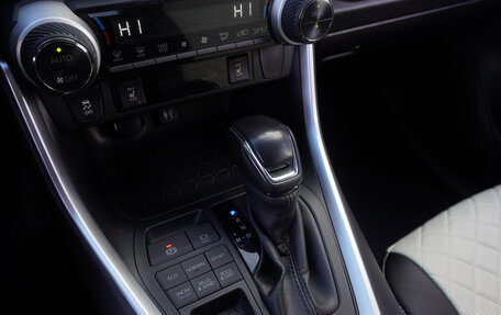 Toyota RAV4, 2020 год, 3 366 000 рублей, 16 фотография