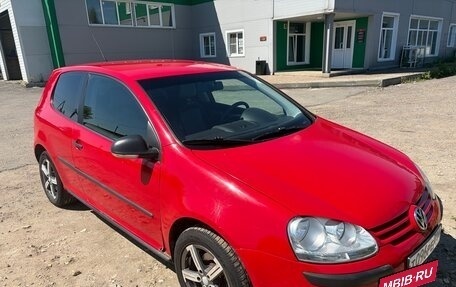 Volkswagen Golf V, 2006 год, 550 000 рублей, 2 фотография