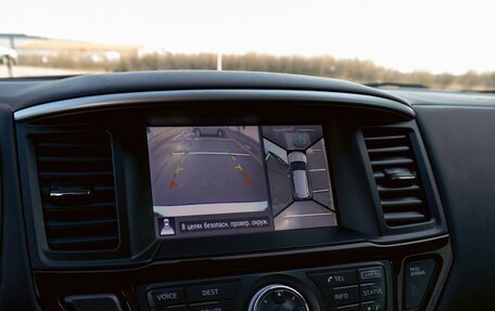 Nissan Pathfinder, 2016 год, 1 595 000 рублей, 14 фотография