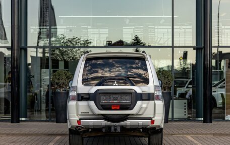Mitsubishi Pajero IV, 2015 год, 2 125 000 рублей, 5 фотография