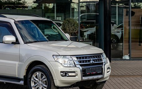 Mitsubishi Pajero IV, 2015 год, 2 125 000 рублей, 9 фотография