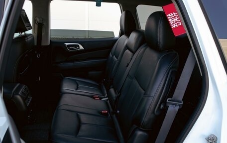 Nissan Pathfinder, 2016 год, 1 595 000 рублей, 19 фотография