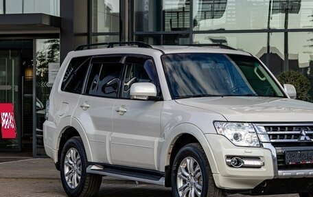 Mitsubishi Pajero IV, 2015 год, 2 125 000 рублей, 7 фотография