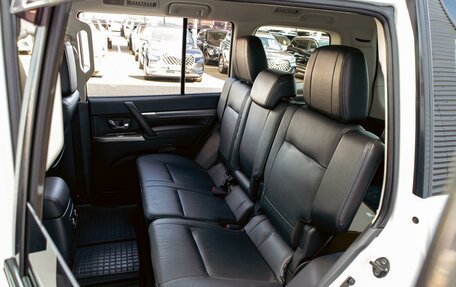 Mitsubishi Pajero IV, 2015 год, 2 125 000 рублей, 17 фотография