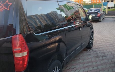 Hyundai H-1 II рестайлинг, 2008 год, 1 250 000 рублей, 4 фотография