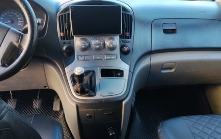 Hyundai H-1 II рестайлинг, 2008 год, 1 250 000 рублей, 9 фотография