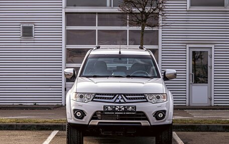Mitsubishi Pajero Sport II рестайлинг, 2015 год, 1 565 000 рублей, 2 фотография