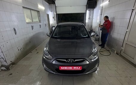 Hyundai Solaris II рестайлинг, 2012 год, 1 200 000 рублей, 1 фотография