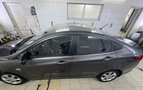 Hyundai Solaris II рестайлинг, 2012 год, 1 200 000 рублей, 8 фотография