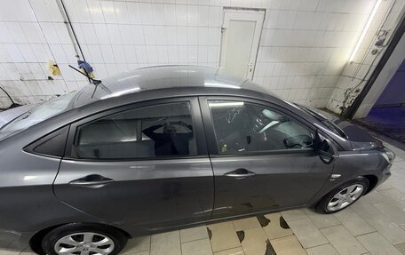 Hyundai Solaris II рестайлинг, 2012 год, 1 200 000 рублей, 18 фотография