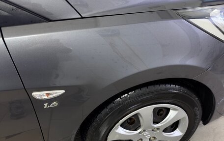 Hyundai Solaris II рестайлинг, 2012 год, 1 200 000 рублей, 19 фотография