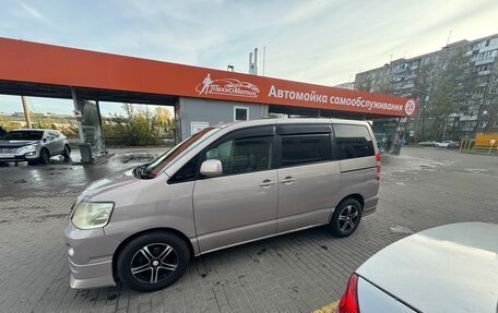 Toyota Noah III, 2002 год, 750 000 рублей, 3 фотография
