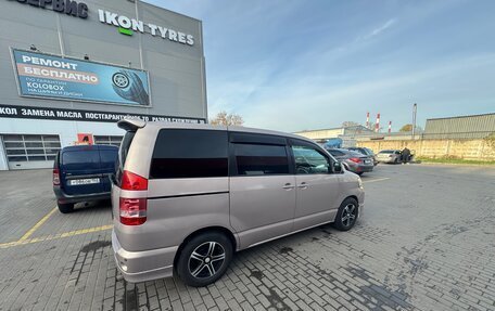 Toyota Noah III, 2002 год, 750 000 рублей, 7 фотография