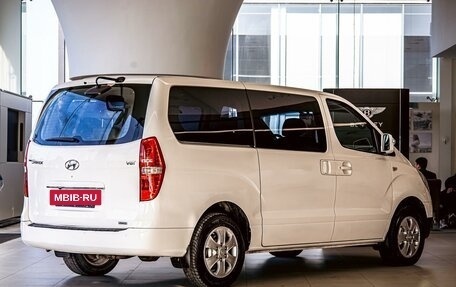 Hyundai Grand Starex Grand Starex I рестайлинг 2, 2015 год, 1 975 000 рублей, 6 фотография