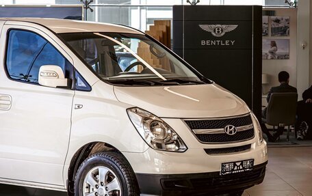 Hyundai Grand Starex Grand Starex I рестайлинг 2, 2015 год, 1 975 000 рублей, 9 фотография