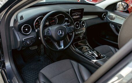 Mercedes-Benz C-Класс, 2017 год, 1 865 000 рублей, 13 фотография