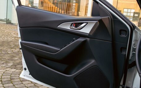 Mazda 3, 2018 год, 1 375 000 рублей, 12 фотография
