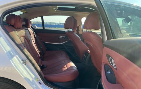 BMW 3 серия, 2022 год, 3 350 000 рублей, 11 фотография