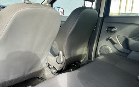 Renault Logan II, 2017 год, 760 000 рублей, 20 фотография