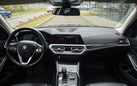 BMW 3 серия, 2019 год, 3 129 000 рублей, 11 фотография