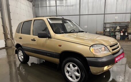 Chevrolet Niva I рестайлинг, 2004 год, 530 000 рублей, 3 фотография