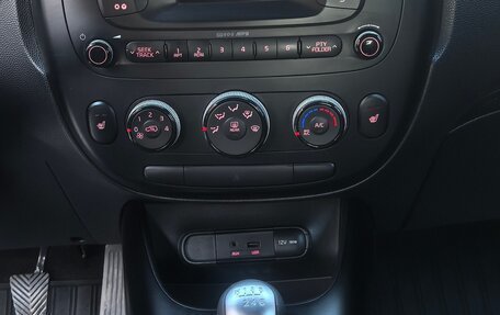 KIA Soul II рестайлинг, 2014 год, 960 000 рублей, 14 фотография